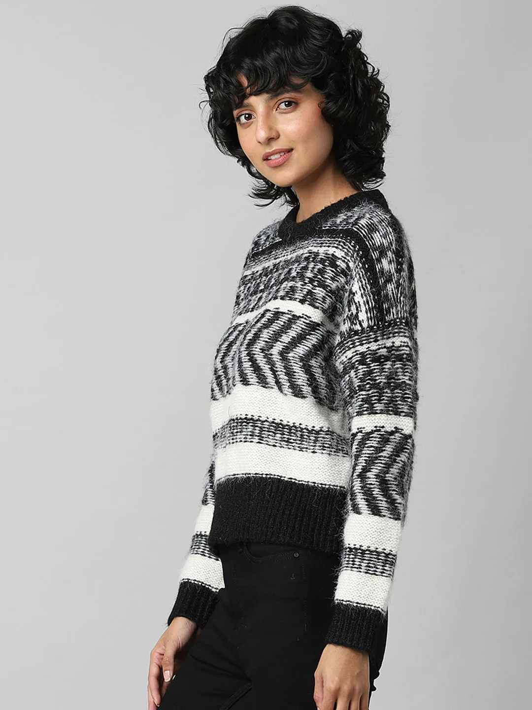 Black Jacquard Printed Pullover