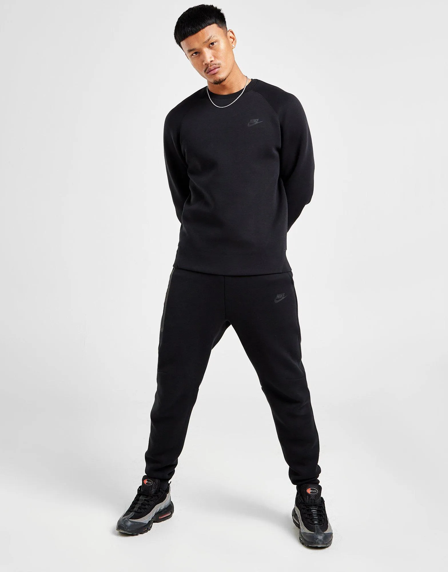 Black Nike Tech Fleece Joggers - JD Sports 