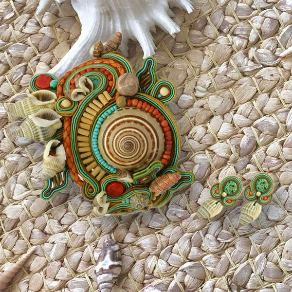 Eilat Resort Statement Shell Bracelet