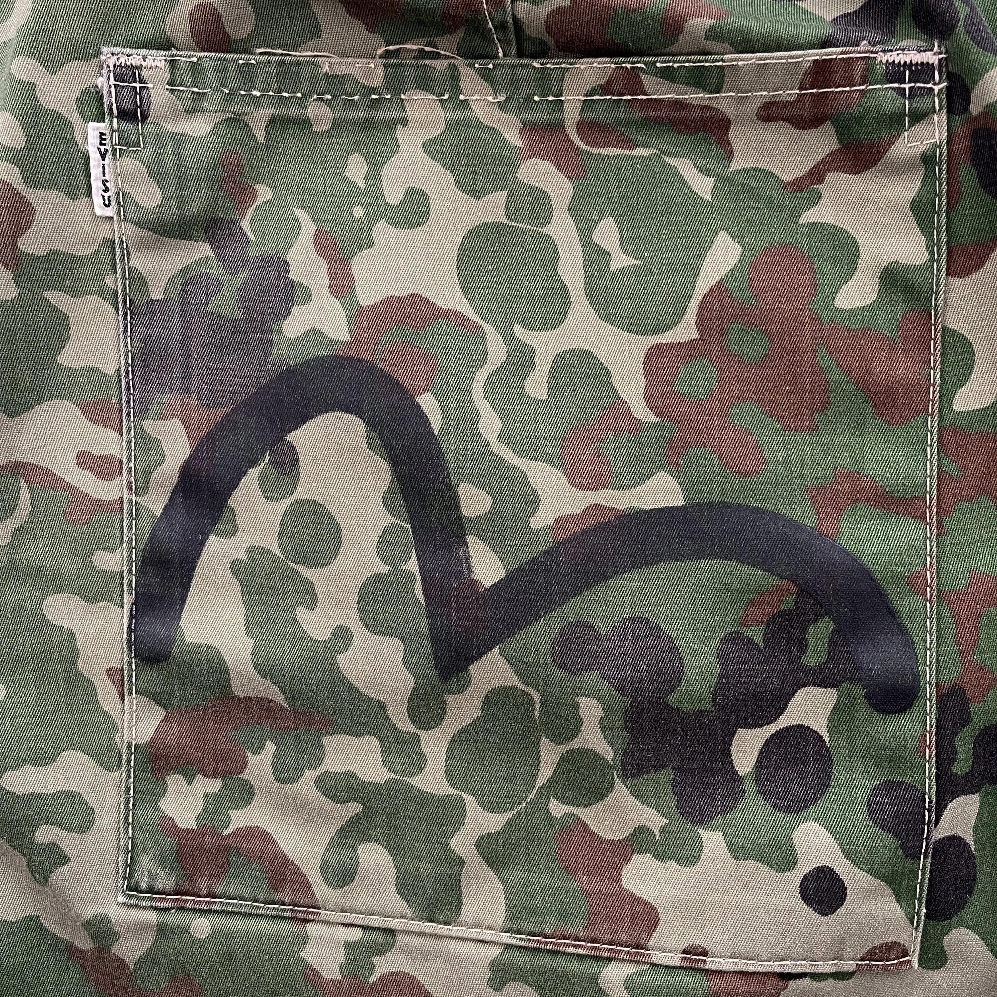 Evisu Camo Cargo Shorts - W34