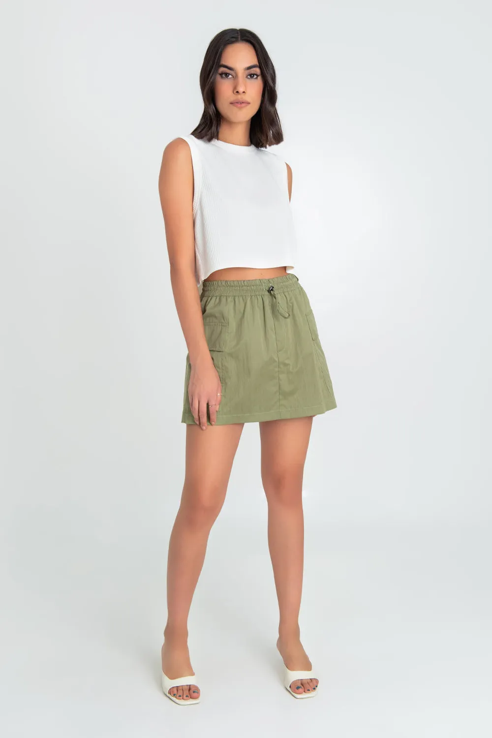 Falda short cargo cintura elástica con jareta