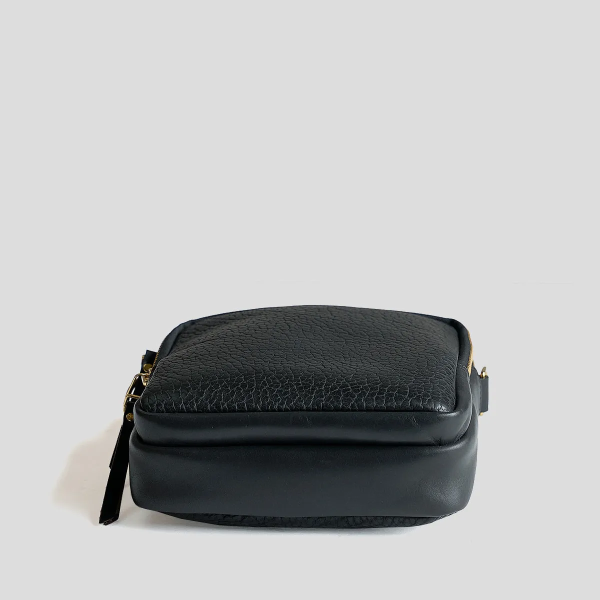 Field Crossbody No.177 | Bison Black