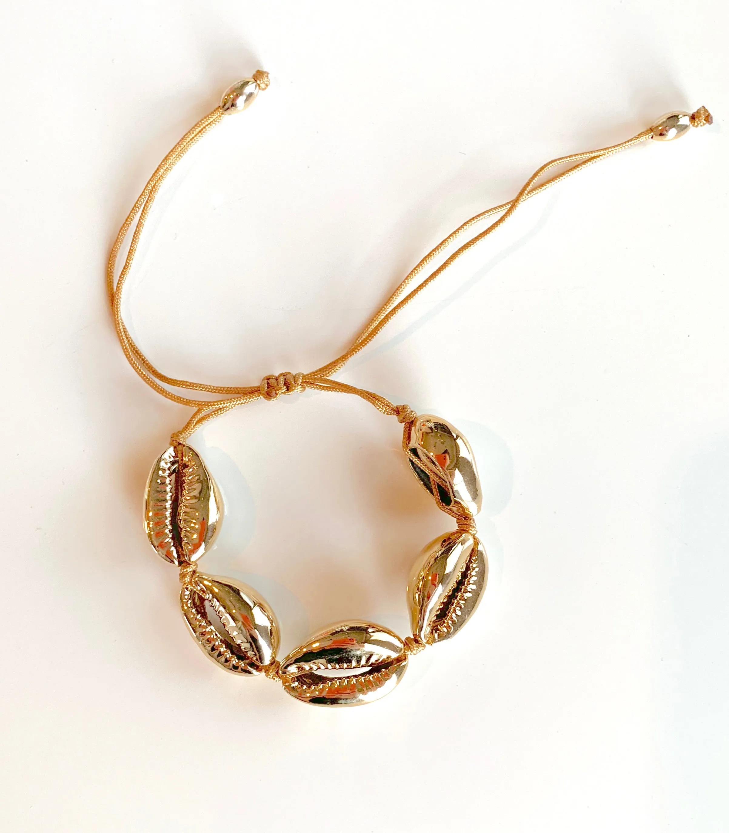 Gold Cowry Macrame Bracelet