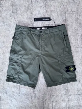 STONE ISLAND CARGO SHORTS