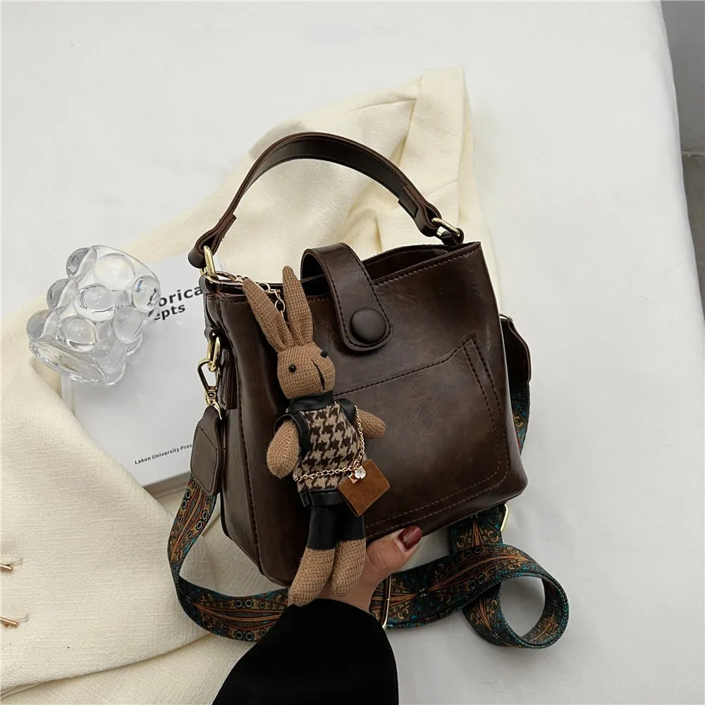 Women's Vintage Bucket Shape Wide Strap Short Handle Crossbody Handbag