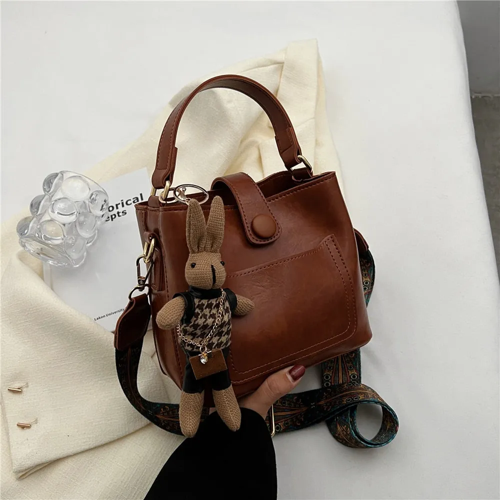 Women's Vintage Bucket Shape Wide Strap Short Handle Crossbody Handbag